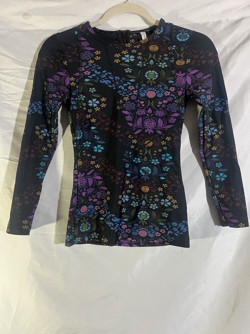 Cynthia Rowley Black Floral Rash Guard Top Long Sleeve Surf Swim Designer XS